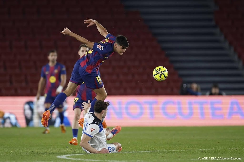 FC Barcelona komt vroege achterstand te boven en pakt koppositie