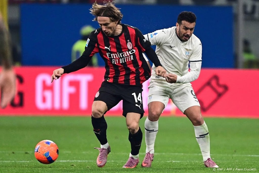 AC Milan verovert koppositie met thuiszege op Lazio