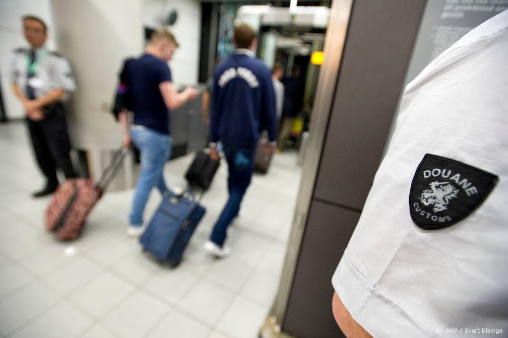 'Vertragingen na brexit door tekort aan administratief personeel'