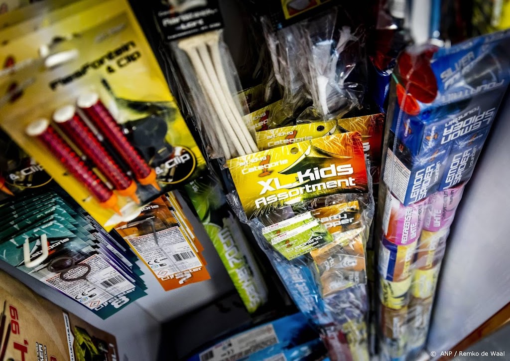 Vluchtelingen worden voorbereid op geknal van vuurwerk