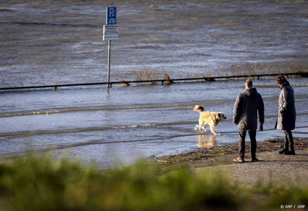 Waterstand in grote rivieren stijgt begin januari weer