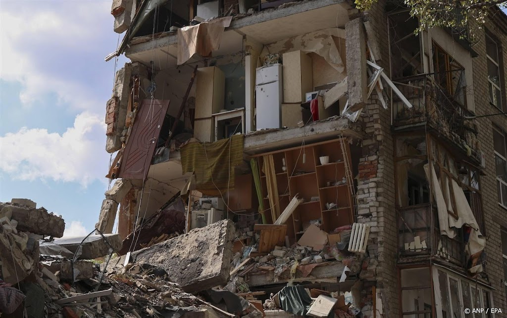 Zelensky bezoekt belaagd stadje Avdiivka in oosten van Oekraïne