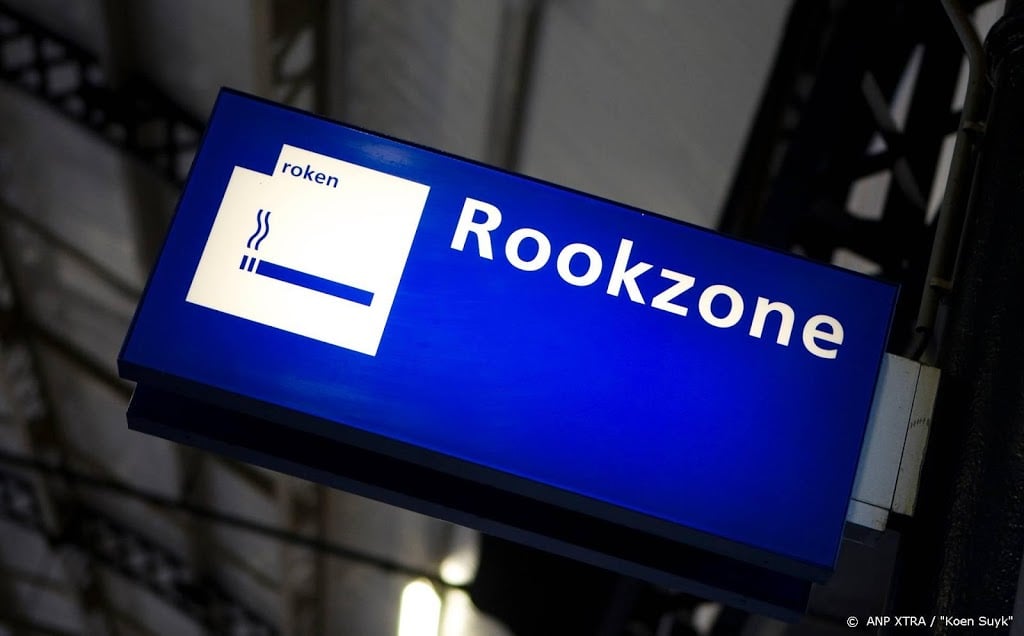 NS stopt met verkoop tabak op alle stations, rookpalen weg