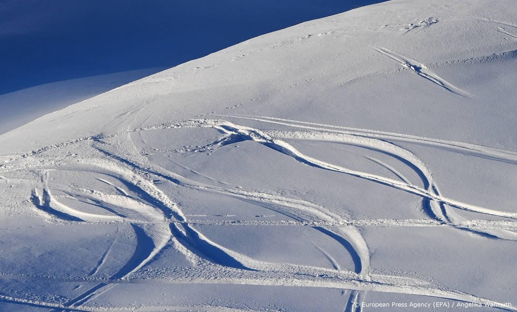 96 buitenlanders in skioord St. Anton beboet   