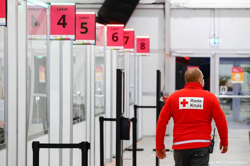 Rode Kruis begint proef met quarantainecoaches