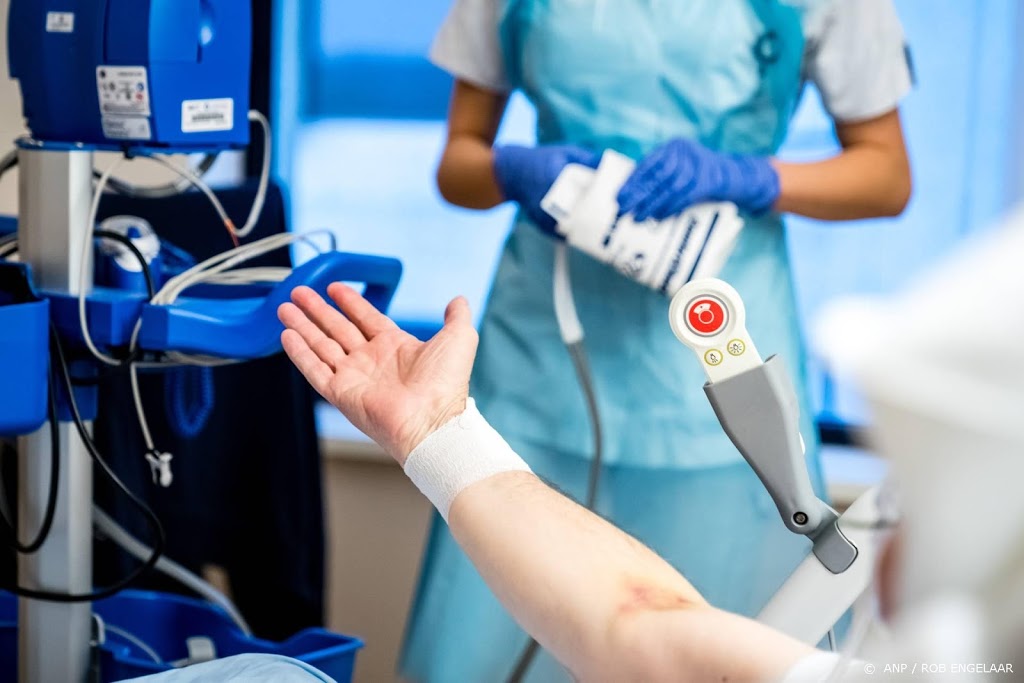 Iets meer coronapatiënten opgenomen in ziekenhuizen