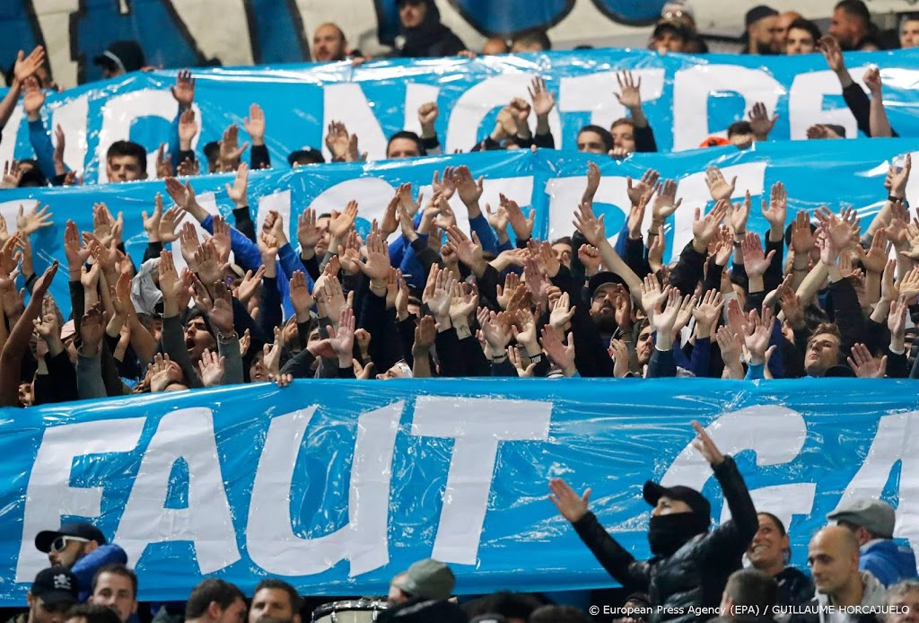Wedstrijd Olympique Marseille uitgesteld na bestorming boze fans