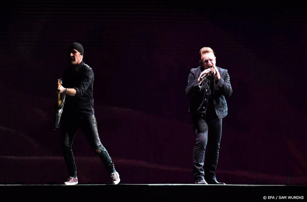 U2 deelt akoestische versie van Bloody Sunday op 50e verjaardag