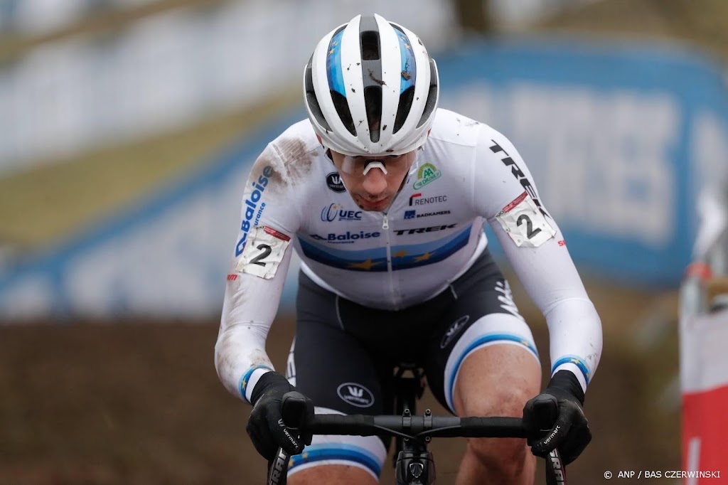 Pidcock heerst op WK veldrijden, Van der Haar pakt zilver