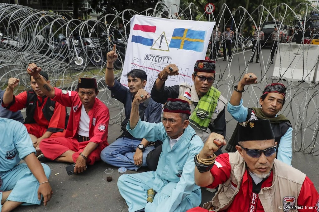 Ook ambassadeurs in Indonesië en Pakistan ontboden om koranactie