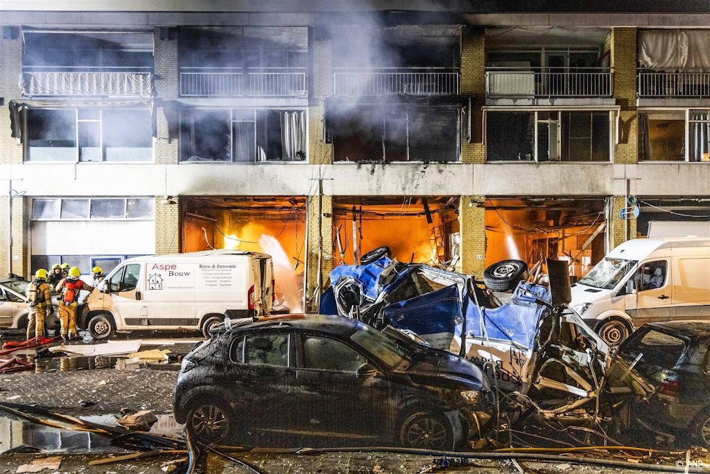 Zeker 25 mensen kunnen niet terug naar huis door brand Rotterdam