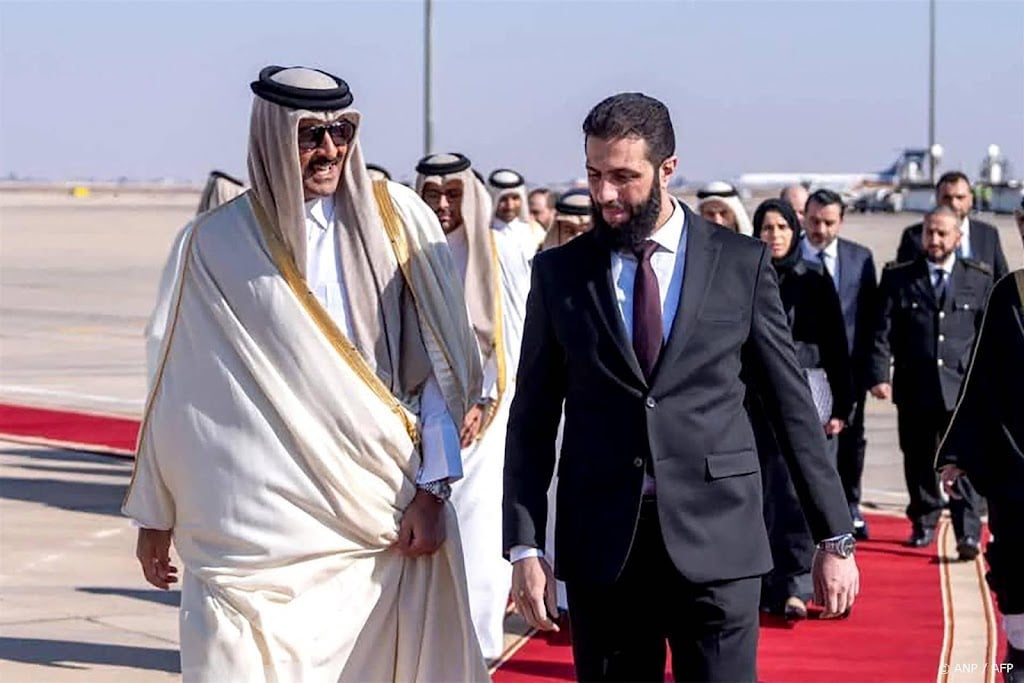 Emir Qatar eerste staatshoofd in Damascus sinds val Assad