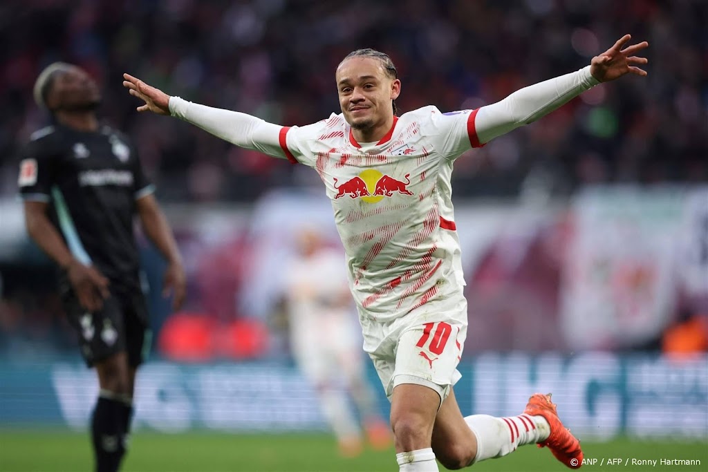RB Leipzig neemt aanvaller Simons definitief over van PSG