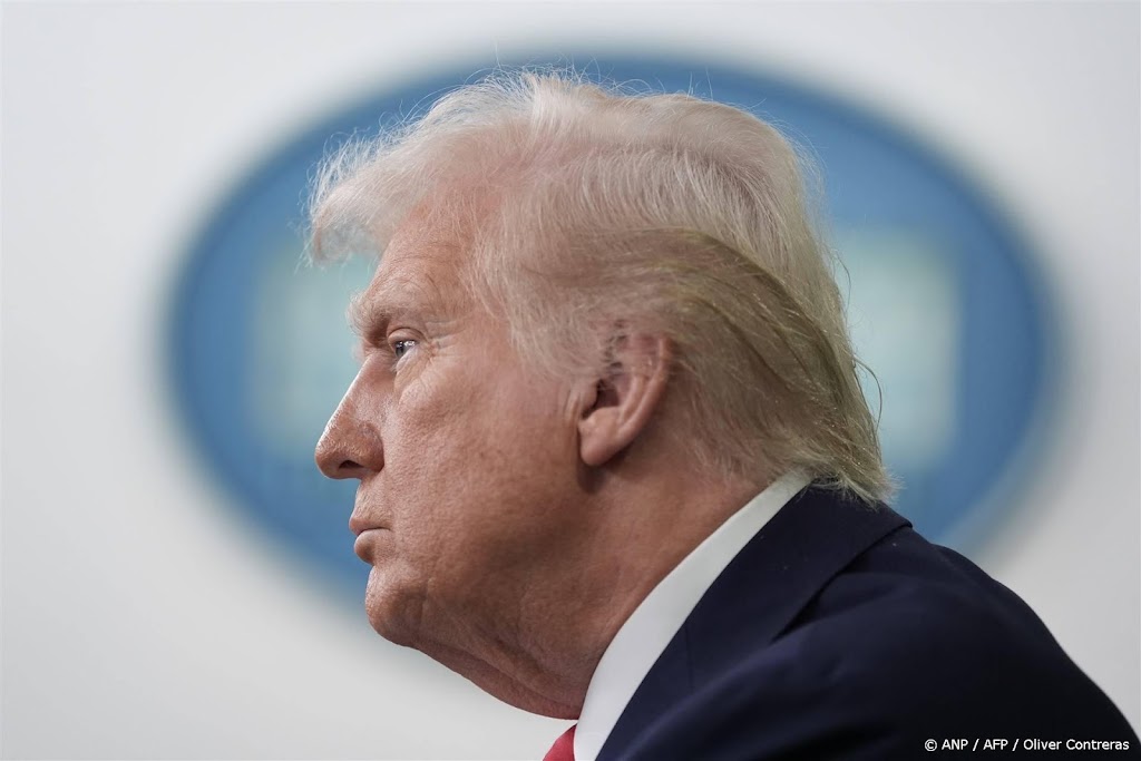 Trump zegt weer dat hij forse tarieven wil voor Canada en Mexico