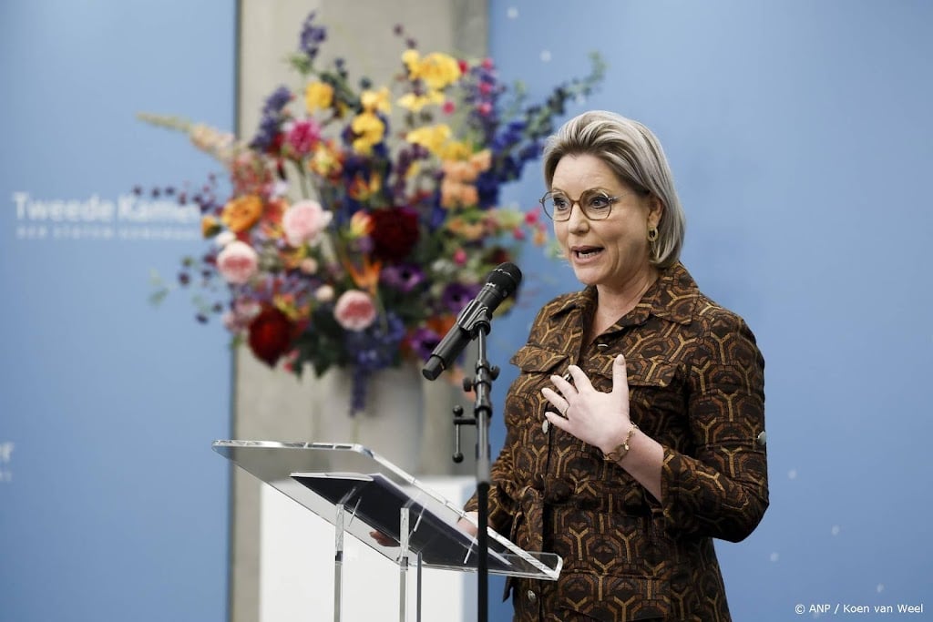 Letschert: sluit brede akkoorden met maatschappelijke partijen 