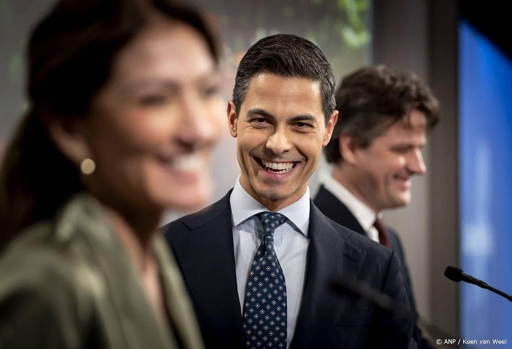 Jetten hoopt op 'samenwerkingskabinet', zegt hij bij presentatie