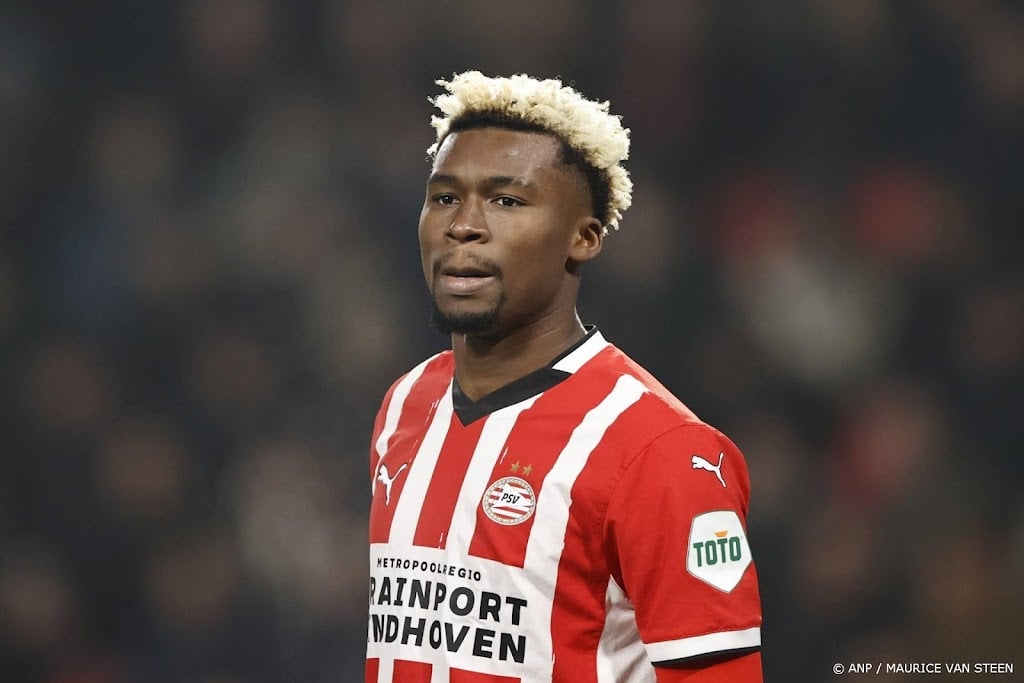 PSV verhuurt verdediger Nagalo aan Konyaspor