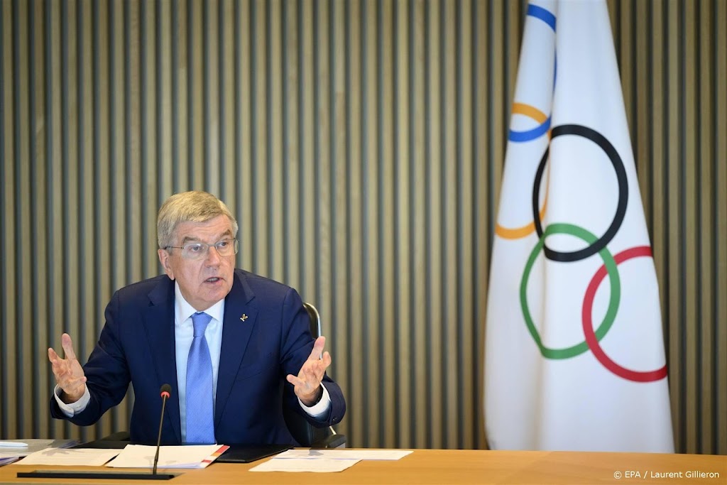IOC-voorzitter Bach slaat terug na kritiek op besluit over Russen