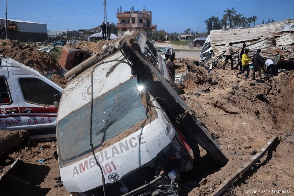 14 lichamen geborgen na Israëlische aanval op ambulances Gaza