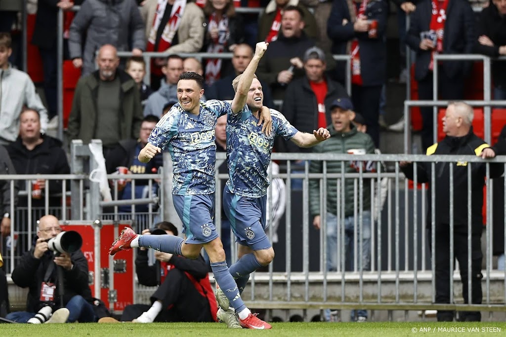 Berghuis geeft Farioli alle credits voor riante koppositie Ajax 