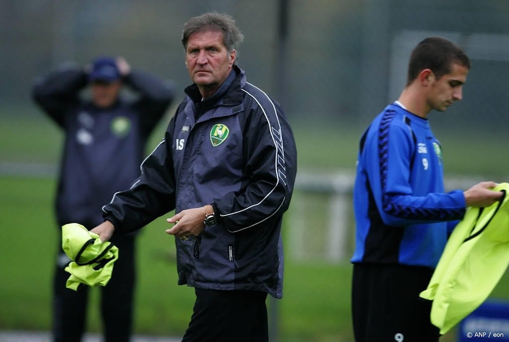 Standbeeld voor ADO-icoon Lex Schoenmaker in Den Haag