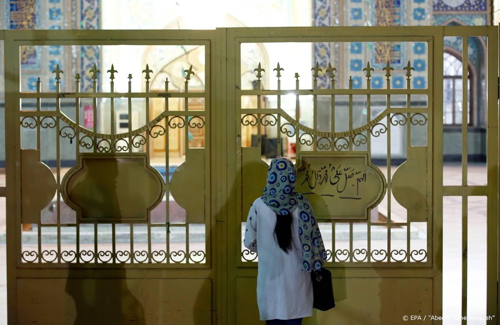 Dodental Iran door coronavirus passeert 6000
