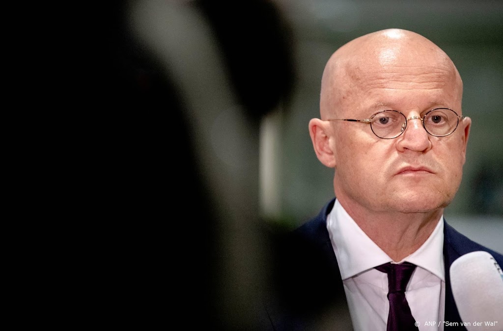 Grapperhaus stuurt documenten Poch nu niet naar Kamer