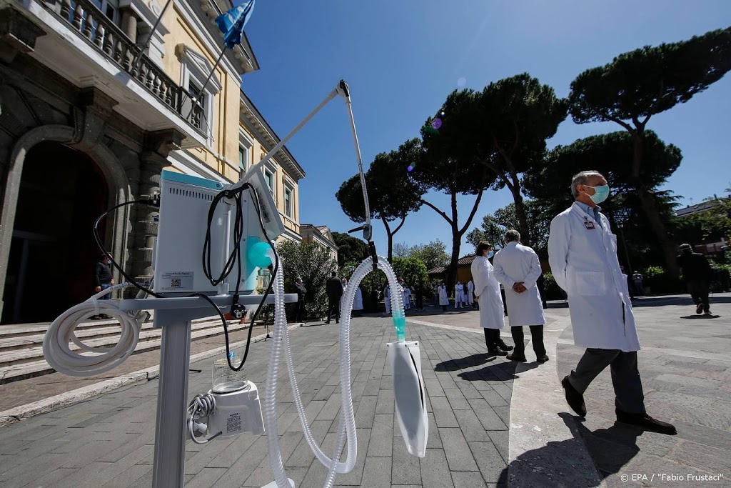 Dodental door coronavirus in Italië gestegen met 285