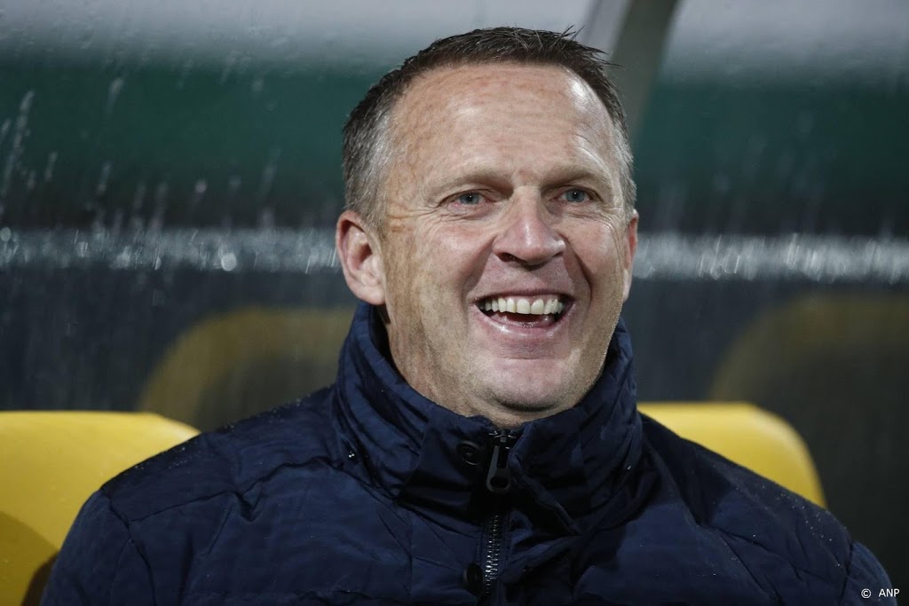 Van den Brom wint met Genk bij Antwerp in play-offs om titel