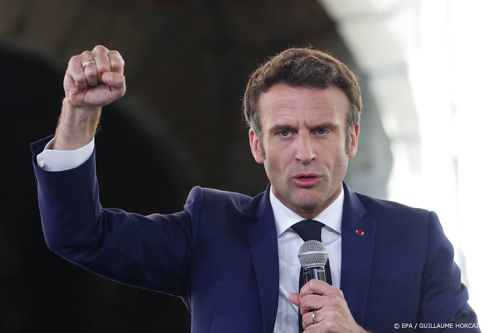 Macron zegt Zelenski meer militaire en humanitaire hulp toe