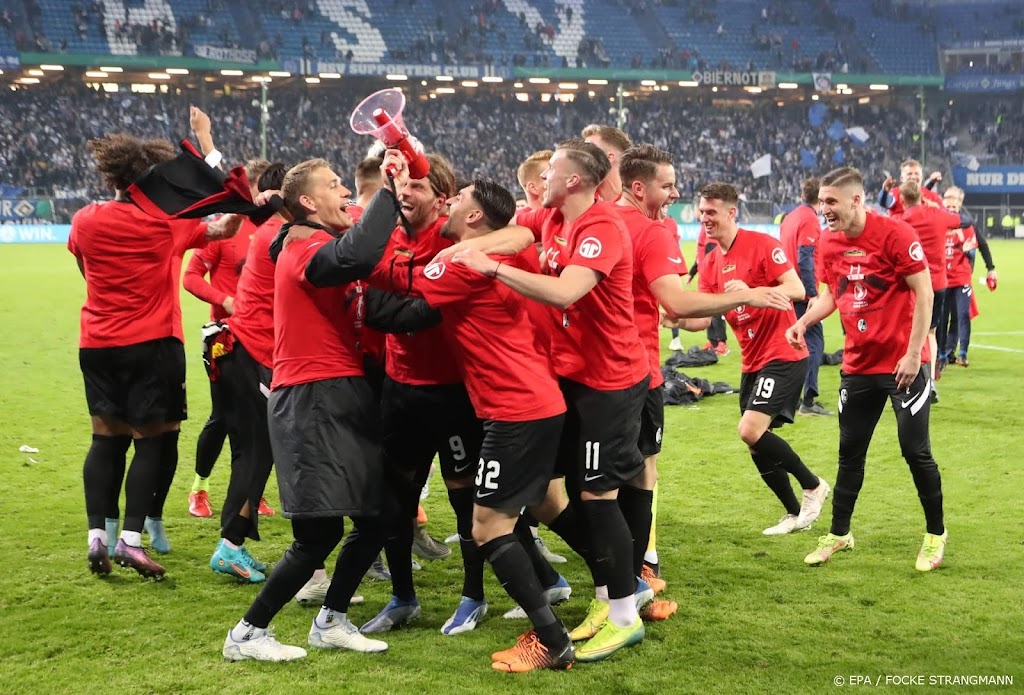 SC Freiburg klopt Hoffenheim in doelpuntrijk duel en is nu vierde