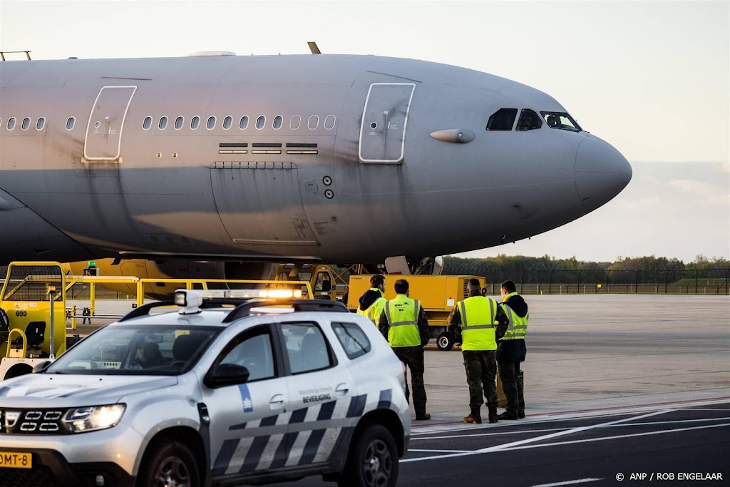 Laatste evacuatievlucht vanuit Soedan aangekomen in Eindhoven