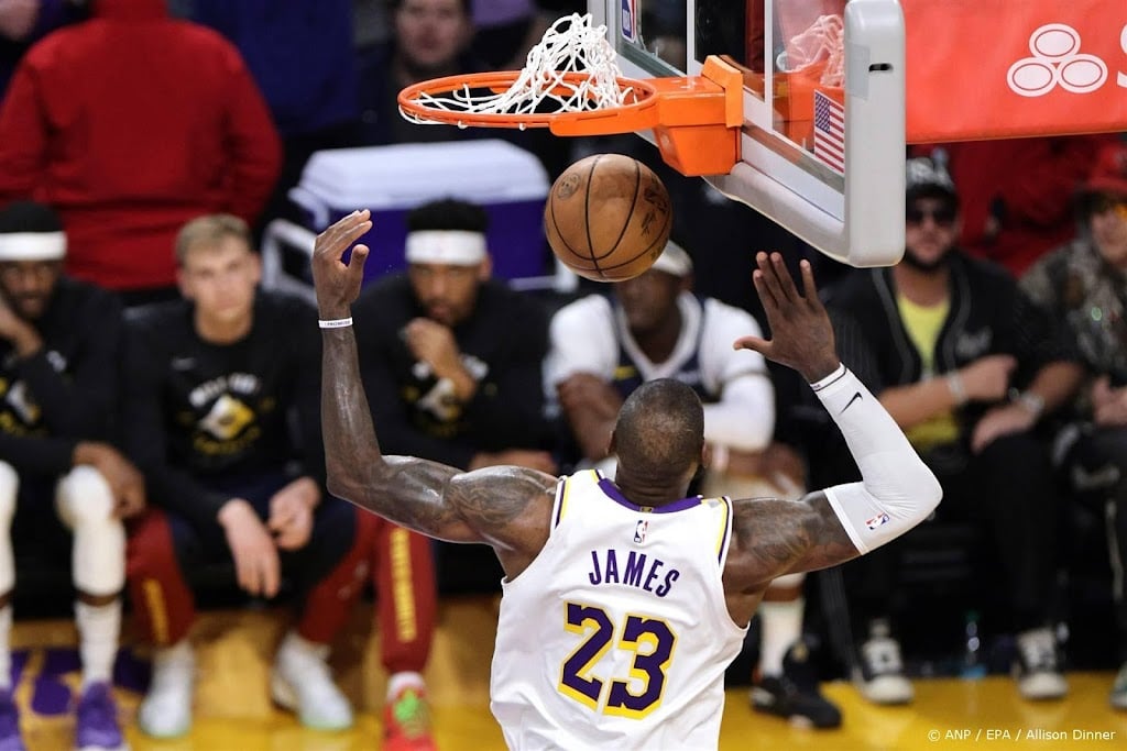 Basketballers Lakers stranden in eerste ronde play-offs NBA 