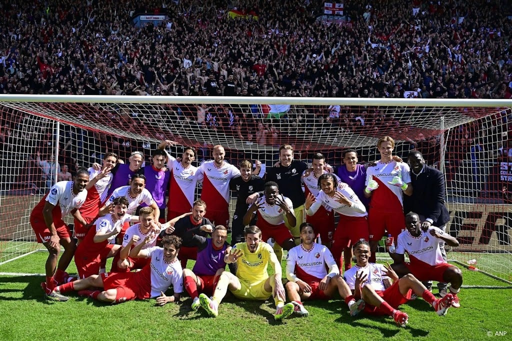 FC Utrecht verbreekt met gemiddeld 21.807 fans toeschouwersrecord
