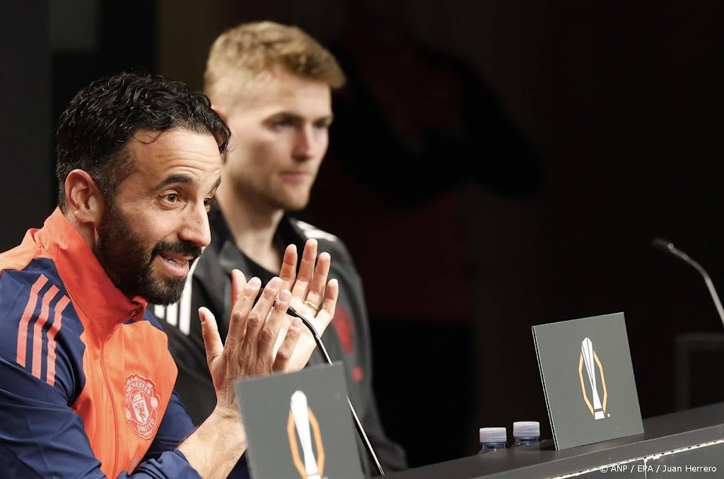 Manchester United-coach Amorim heeft De Ligt mee naar Bilbao