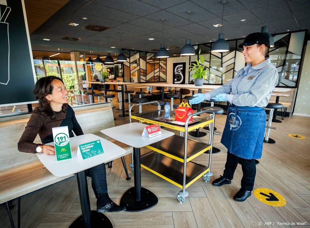 Afruimen niet meer nodig in fastfoodrestaurants
