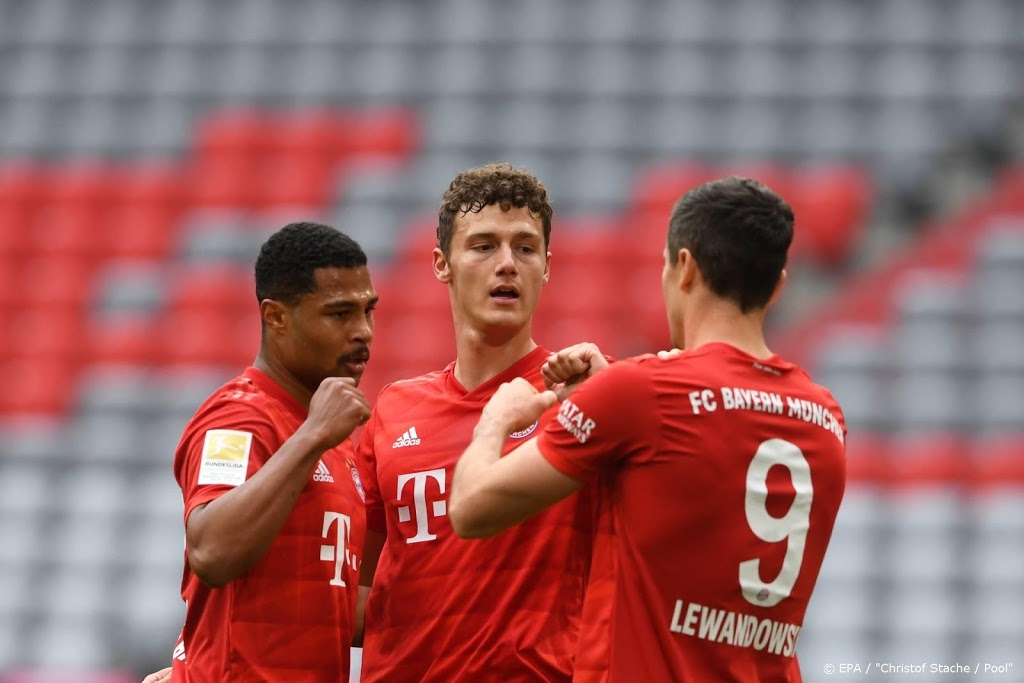 Bayern loopt verder uit met ruime zege op Düsseldorf