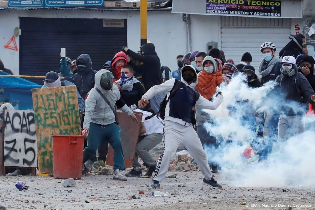 VN en EU roepen op tot dialoog na gewelddadig protest in Colombia