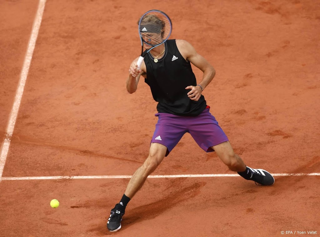 Tennisser Zverev knokt zich in vijf sets langs landgenoot Otte