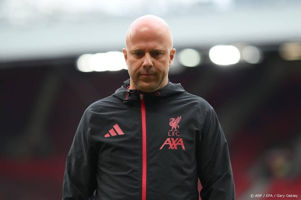 Liverpool ontslaat trainer Slot na twee seizoenen