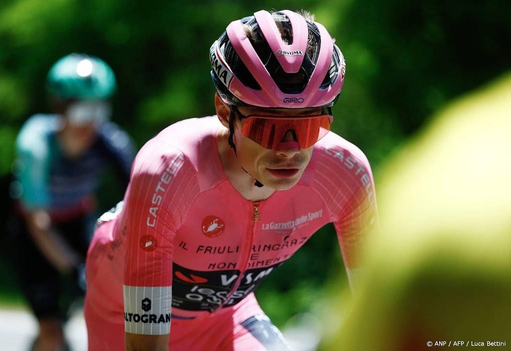 Leider Vingegaard boekt in laatste bergrit Giro vijfde etappezege