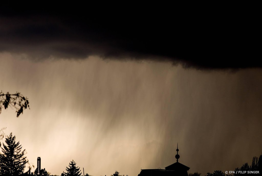 Hevig onweer in deel Duitsland leidt tot chaos 