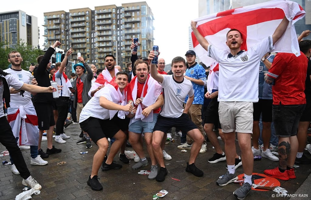 Engeland op EK zonder steun van supporters naar Rome