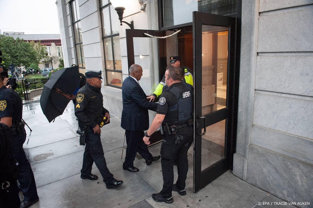 Bill Cosby verlaat cel na herroepen veroordeling in misbruikzaak