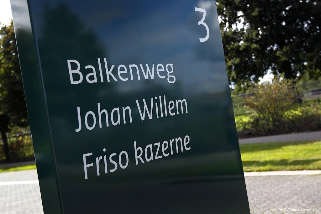 Kamer voelt weinig voor sluiting van kazerne in Assen