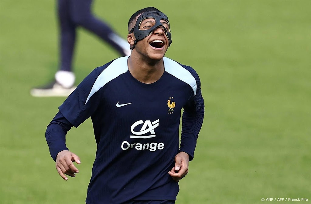 Mbappé heeft genoeg van masker en uit frustraties