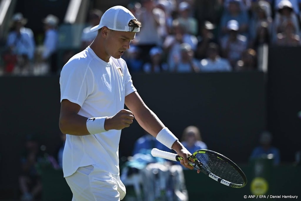 Rune geeft voorsprong weg en verliest op Wimbledon van qualifier
