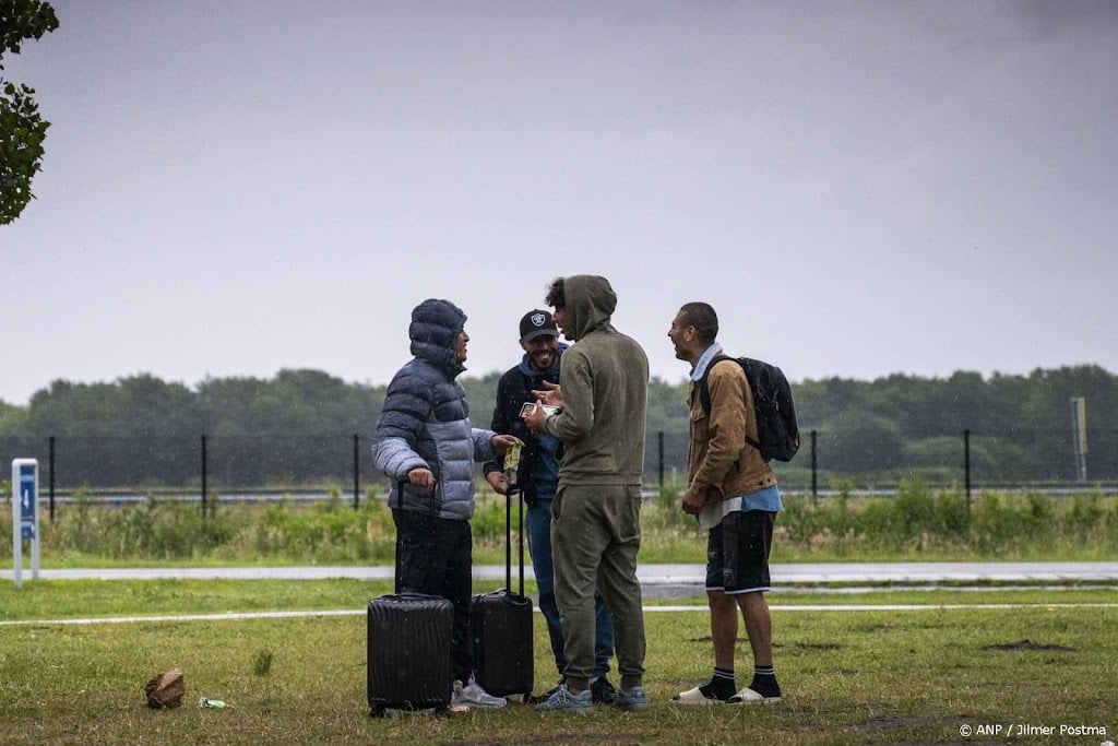 Minder immigratie in 2025, vooral door asiel- en kennismigranten