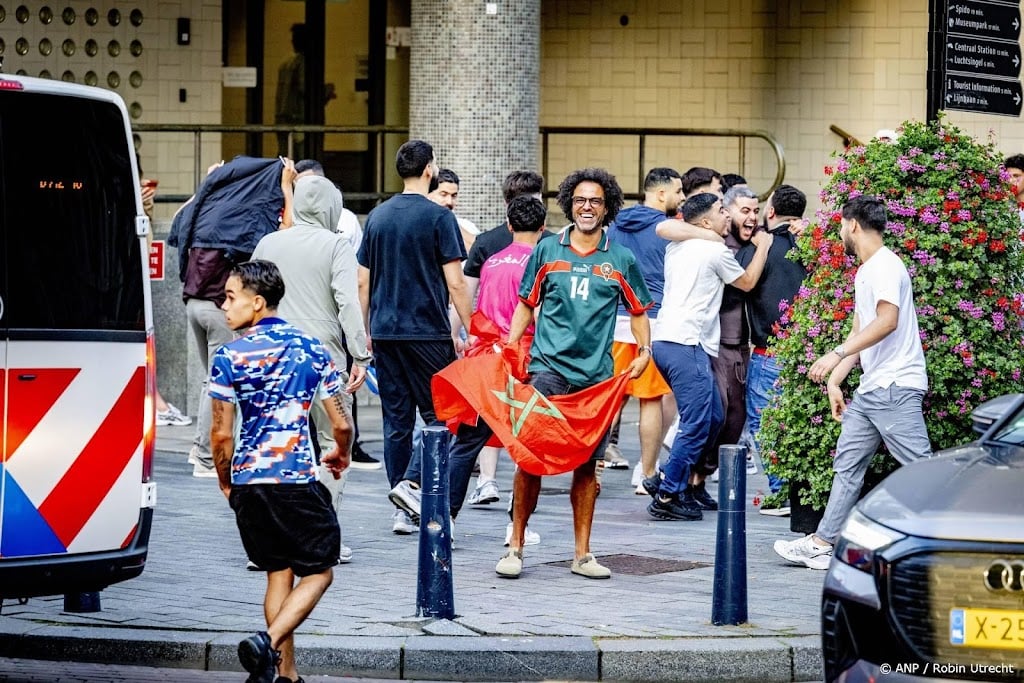 Aanhoudingen bij ongeregeldheden in Rotterdam na winst Marokko  