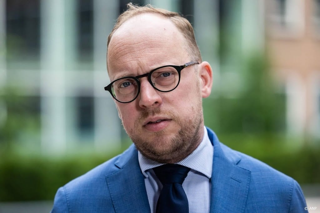Eerenberg neemt wensen Eerste Kamer mee als 'huiswerk' voor box 3